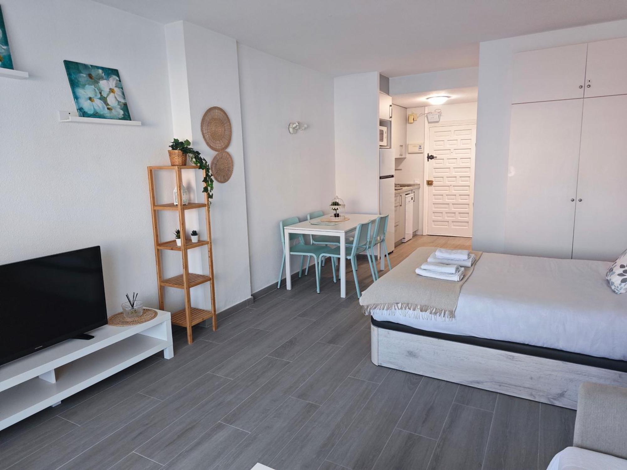 Benalbeach Casa Kito Suite 1ª Linea De Playa Бенальмадена Екстер'єр фото